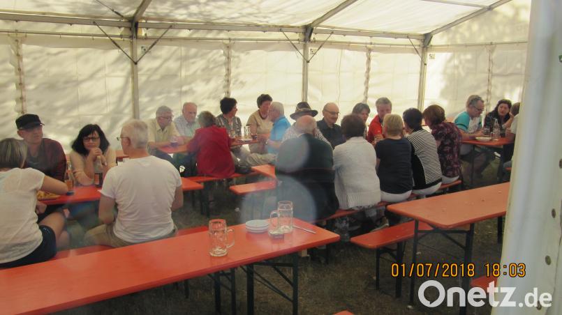 Im Zelt fühlten sich die Besucher besonders wohl. hä
