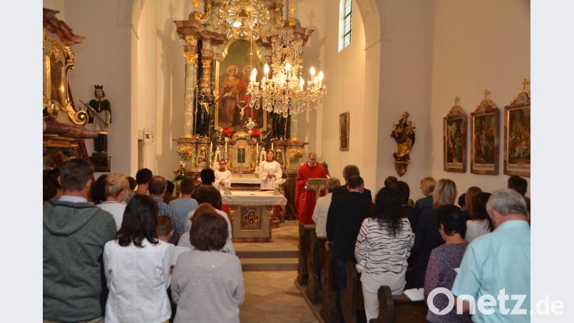 Kaplan Ulrich Eigendorf feiert das Patrozinium Peter und Paul in Kößing. dob