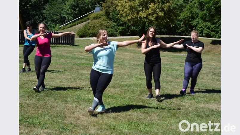 Die Zumbagruppe unter der Leitung von Jana Wulf zeigte ihr tänzerisches Können. Rosner, Josef [JR] (<a href=