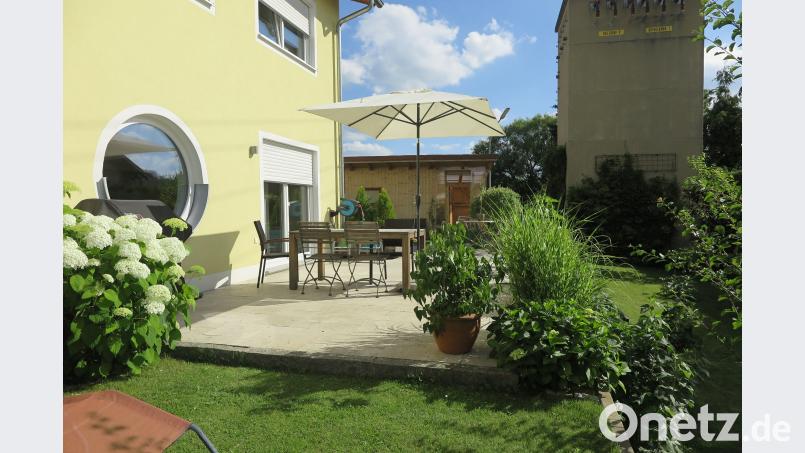 Die Terrasse der Familie Dechant in Katzdorf bei Teublitz (Landkreis Schwandorf) wird am 24. Juni viele Gäste begeistern. Hirsch