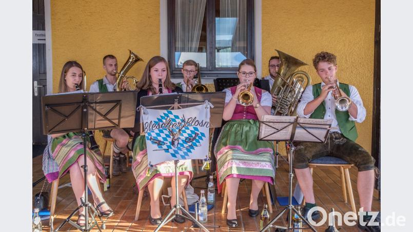 Die jungen Musiker der &quot;Blescher Blosn&quot; sorgten für den  musikalischen Rahmen. tkr