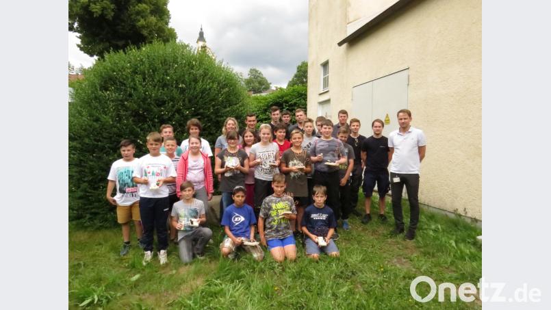 Die Kinder der Zottbachtalschule gehen mit einem tollen selbst gemachten Stück nach Hause. exb