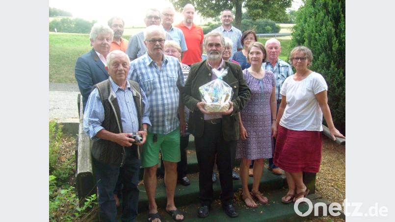 Der neue Vorstand des OWV-Zweigvereins Windischeschenbach-Neuhaus mit Vorsitzendem Reinhard Heine. exb