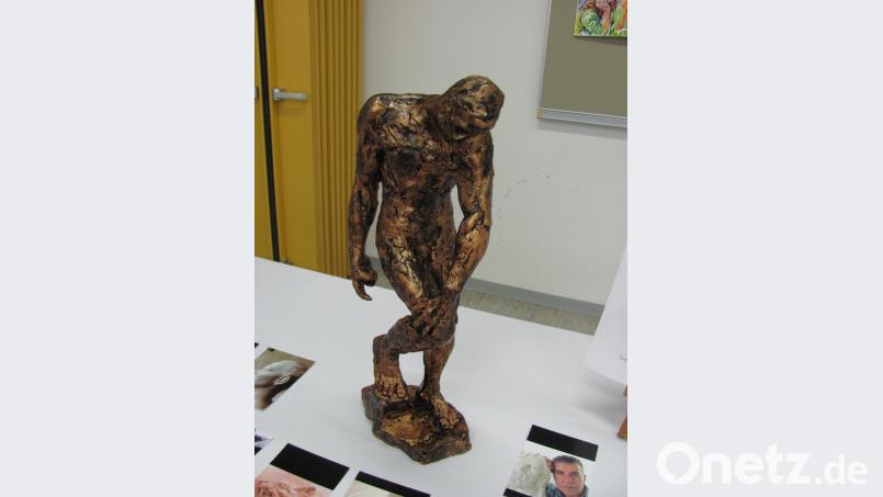 Beeindruckene Skulpuren schafft Faruq Kareem sei