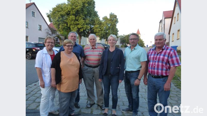 Garanten für den Fortbestand des SPD-Ortsvereins sind (von rechts) Reinhold Tafelmeyer, Wolfgang Braun, Alexandra Schwerin-Fortner, Adolf Schuller und Christine Dobmeier. bk