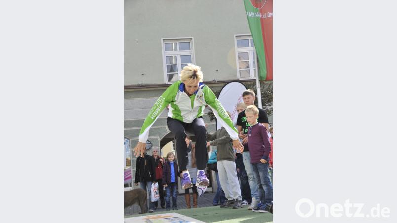 Große Sprünge: 2012 zeigte Heike Drechsler in Weiden, dass sie's noch drauf hat. Welche Weite schafft sie 2018? Wilck, Karin [WIL] (KARIN.WILCK@T-ONLINE.DE)