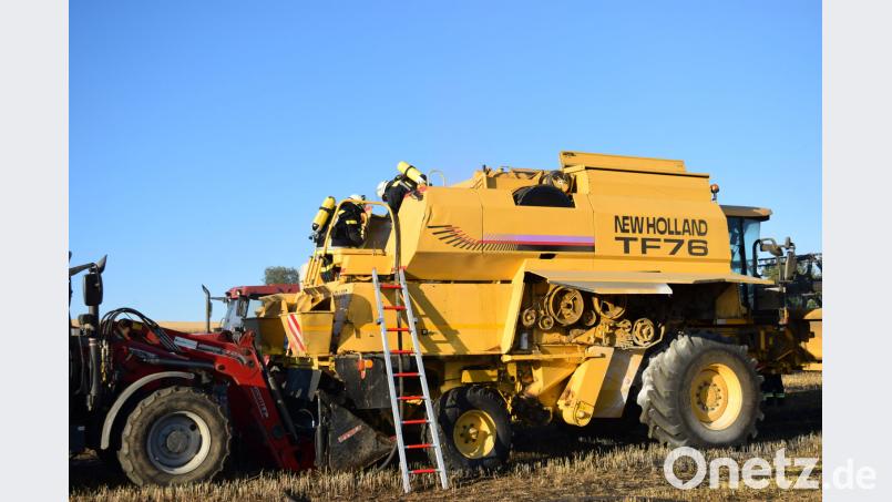 Bei Rottendorf brannte ein Mähdrescher. Jürgen Masching