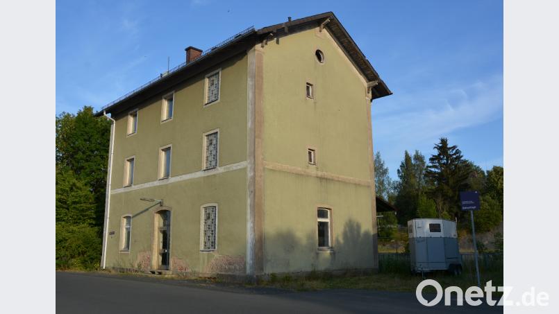Das Gebäude des alten Bahnhofs in Pechbrunn wird laut einer Mitteilung der Deutschen Bahn abgerissen. Ein genauer Zeitpunkt wurde aber nicht genannt. jr