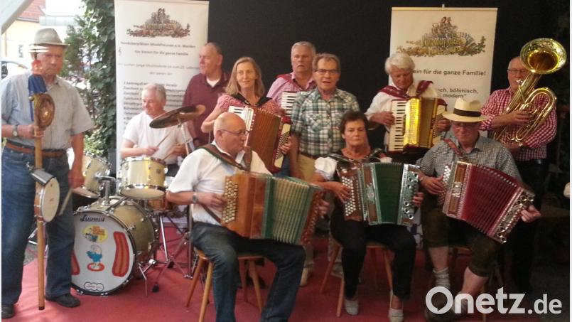 Die "Nordoberpfälzer Musikfreunde" unterhielten mit böhmischen, slowenischen und volkstümlichen Weisen. Kunz