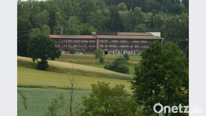 Es gibt neue Pläne: Zum "Landhotel am Sonnenhang" soll das ehemalige BRK-Haus in Pleystein nun werden. bey