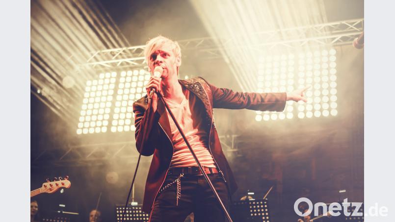 Markus Engelstaedter gastiert am Freitag, 13. Juli, in den Neuen Gärten in Waldsassen mit seiner Show "Magic of Queen". exb