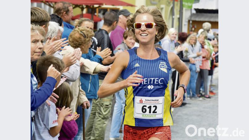 Nachdem der Stadtlauf ein Jahr pausiert, weil keine Ausrichter gefunden wurden, ist es dank des P-Seminars endlich wieder soweit: Mit viel Arbeit und Unterstützung organisieren erstmals die Schüler den Stadtlauf. Bild: Ziegler