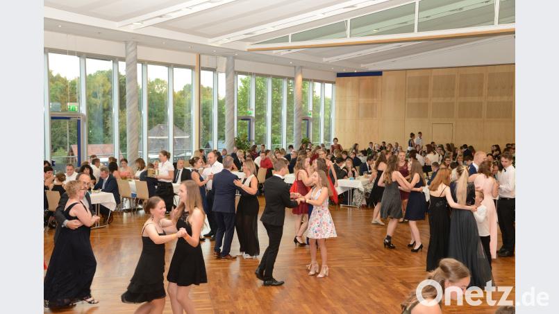 Das Tanzparkett ist beim Abiturball stets gut besucht. bey