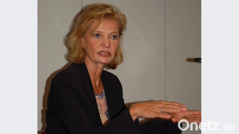 Margit Brandl, Leiterin des Hauptzollamts Regensburg, im Presseclub. Hanna Gibbs