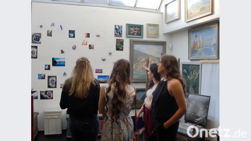 Schulische Arbeiten aus der Kunsterziehung des Gymnasiums sind im Schmidt-Haus zu sehen. Bild: aub