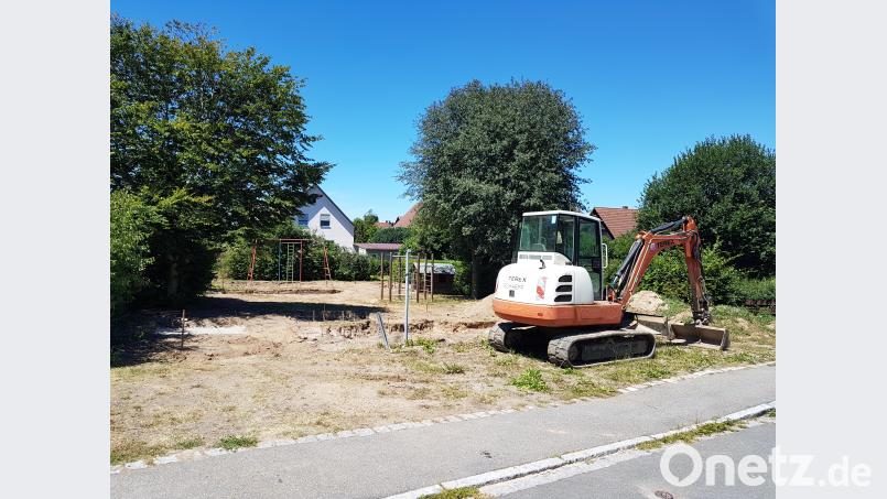 Die Moosbacher Kinder warten auf den neuen Spielplatz im Nelkenweg. GI