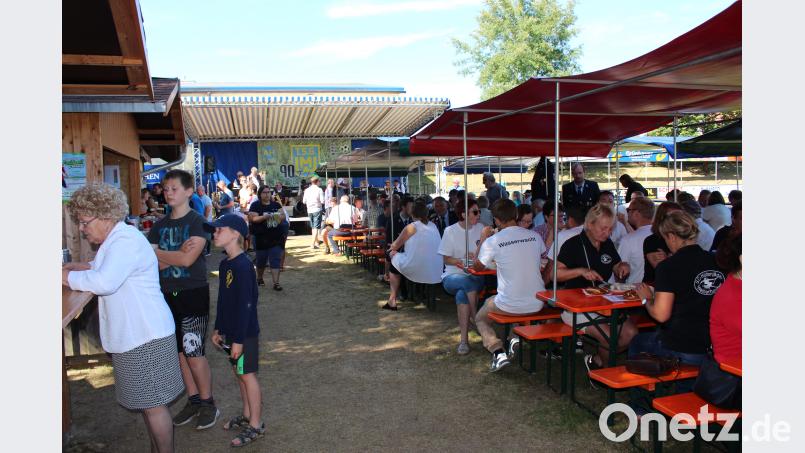 Gemütlicher Frühschoppen zum Jubiläum. exb