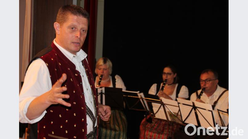 Voller Temperament: Markus Becher und sein Orchester. kro