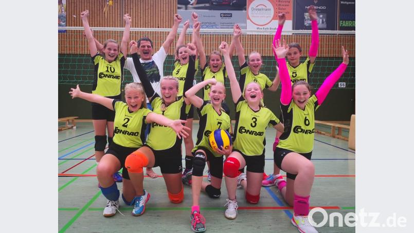 So sieht der Jubel der Sulzbach-Rosenberger U 13-Volleyball-Mädels aus. bhi
