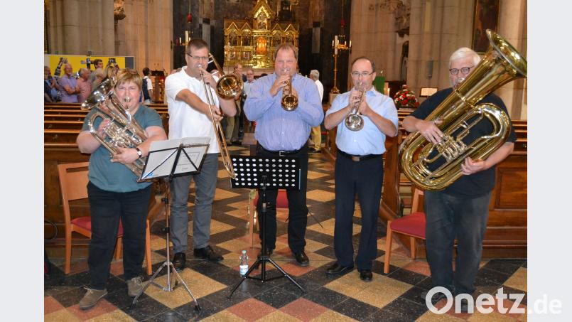 Das Bäserquintett St. Elisabeth eröffnet die erste &quot;Punkt 12&quot;- Veranstaltung dieses Sommers HCZ