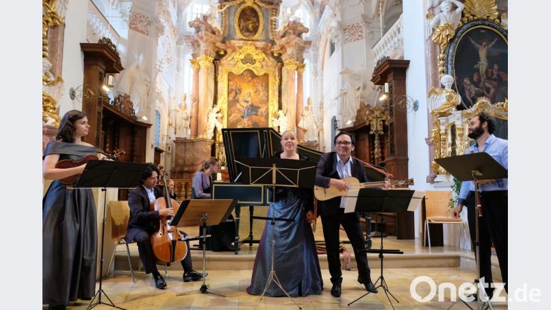 Das Konzert mit „Los Temperamentos“ wurde zum Höhepunkt des 39. Speinsharttages. Mit bezaubernden Rhythmen entführte das Ensemble unter dem Titel „El Galeón 1600“ in die Neue Welt in der Zeit der Entdeckung Lateinamerikas. Robert Dotzauer