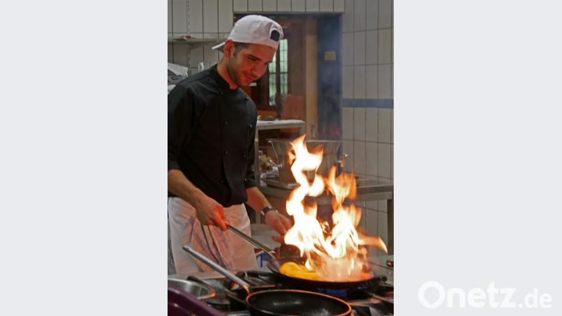 Mohammed Toman aus dem Irak wurde Zweiter und hat in der B-Note in der Küche die volle Punktzahl verdient. tr