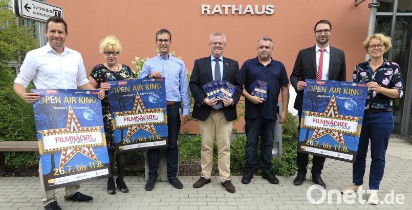Die Veranstalter und Sponsoren werben für die “Filmnächte an der Naab” vom 26. Juli bis 11. August. Hirsch