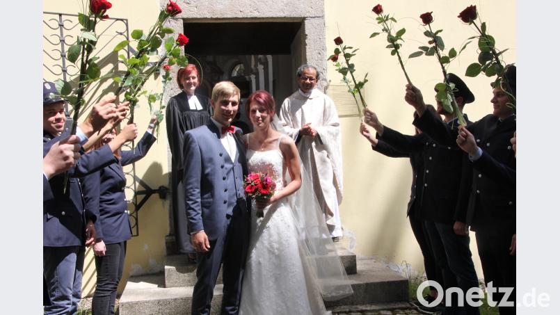 Nadine Keiner und Matthias Fischer haben in der Allerheiligenkirche geheiratet. kro