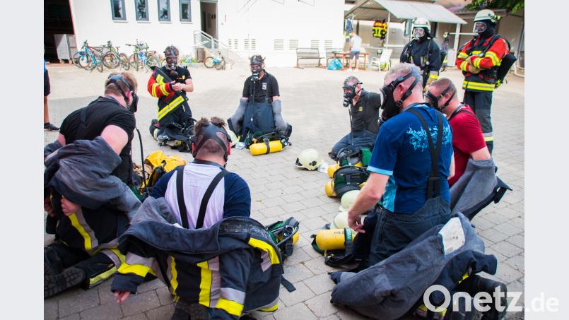 Auch Ausziehen will gelernt sein: Hier geht es um den eigenen Schutz und um den anderer. Michael Lang