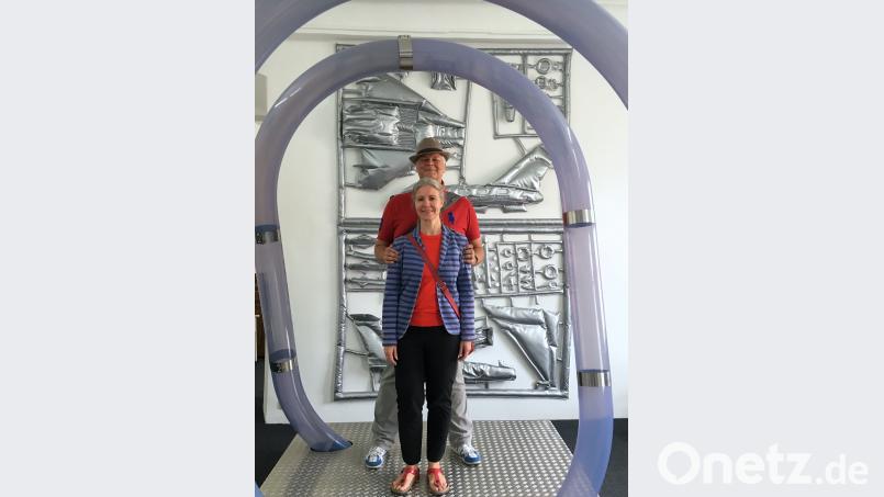 Sonja Griegoschewski und ihr Mann Florian Hammerbacher haben das Luftmuseum in Amberg besucht. Für eine Ausstellung des Goethe-Instituts in Australien holten sie sich Ideen. Johanna Foitzik/exb