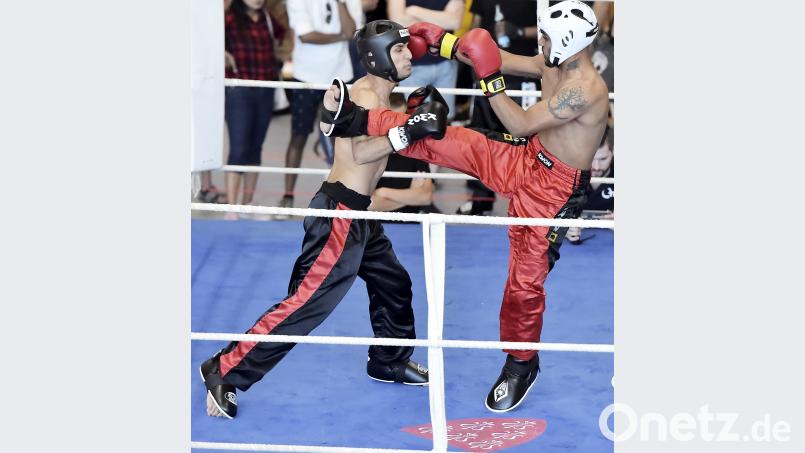 Voller Einsatz mit Fuß und Faust bei der Süddeutschen Meisterschaft im Kickboxen. Ziegler