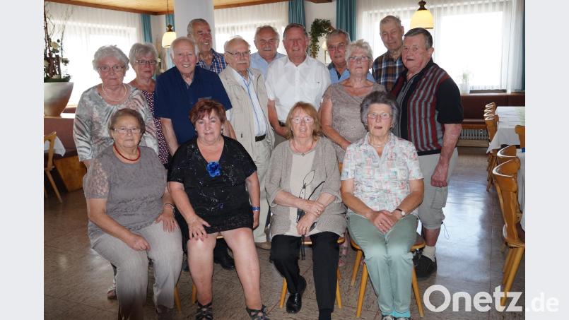 Viel zu erzählen gab es für die Teilnehmer des Klassentreffens in Pechbrunn. fppö