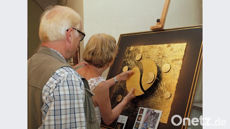 Bei diesen „goldenen“ Objekt waren die Besucher nicht nur zum Bewundern sondern auch zum Gestalten aufgefordert. sön