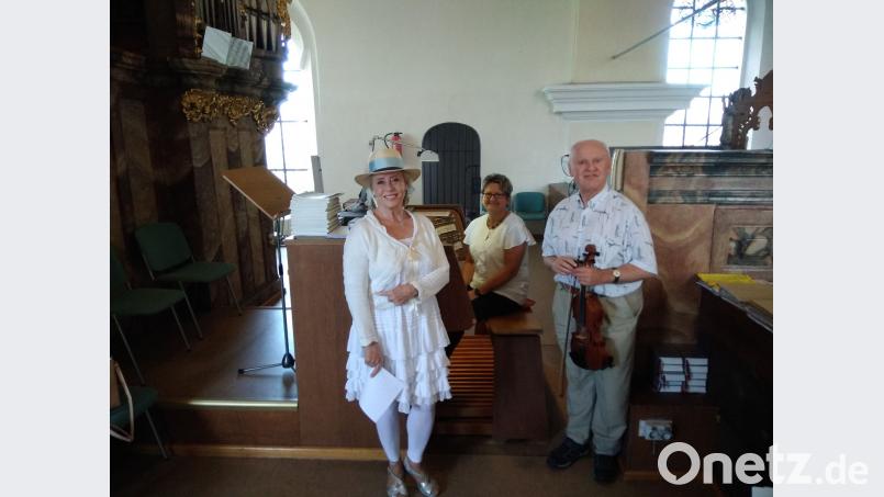 Nach einem gelungenen kleinen Kirchenkonzert im Rahmen der Sonntagsmesse mit Sängerin Barbara Sahlström, Organistin Martina Brenner und Violist Willibald Wirth gibt sich die Sängerin an diesem Freitag, 13. Juli, in der Abendmesse erneut die Ehre. gz