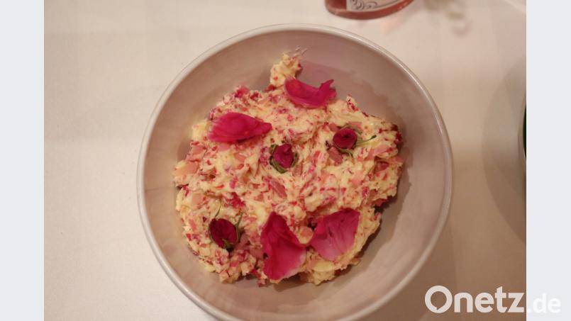 Die Rosenblütenbutter schmeckt lecker. rpp
