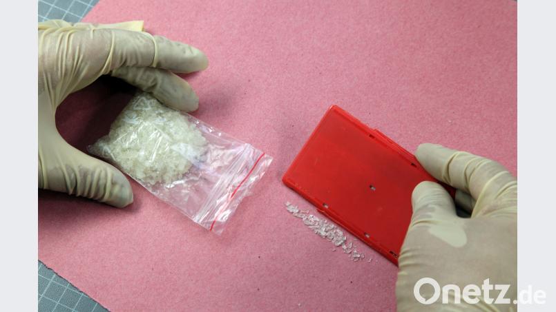 Sichergestelltes Crystal, fotografiert bei der Kriminalpolizei in Weiden. Gerhard Götz