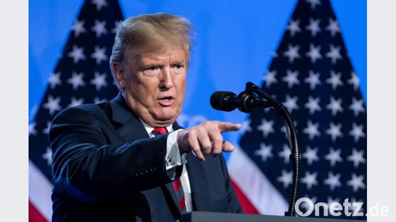 Revolverheld Donald Trump bei einer Pressekonferenz zum Abschluss vom Nato-Gipfel. Bernd von Jutrczenka/dpa