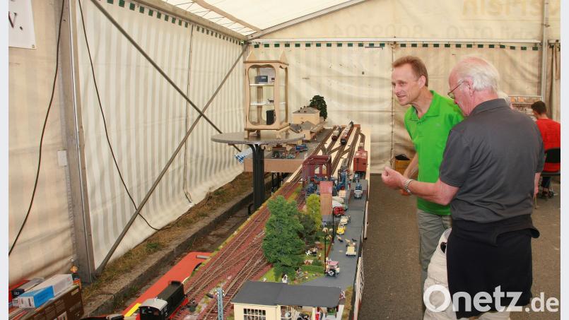 Fachgespräche am „Wiesauer Bahnhof“ durften natürlich nicht fehlen. wro