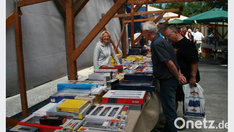 Die Modellbahn-Ausstellung ergänzten Verkaufsstände, an denen man seine heimische Anlage mit dem einen oder anderen Schmuckstück bereichern konnte. wro