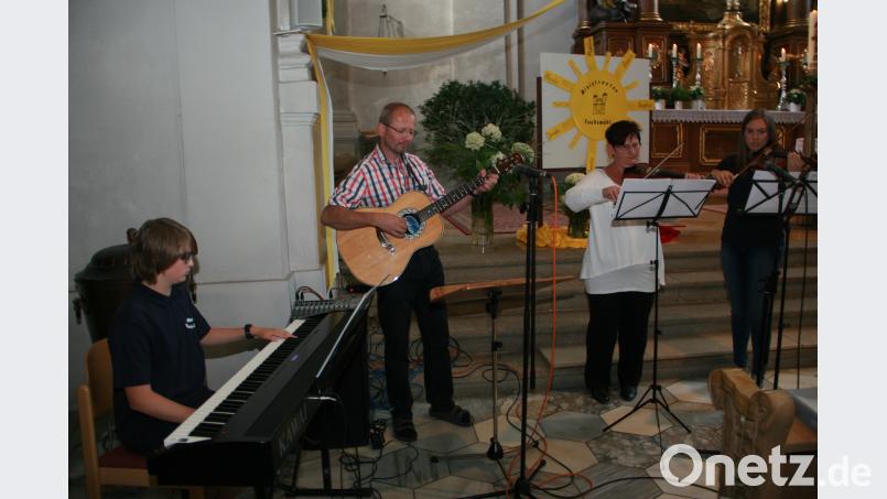 Musikalisch umrahmt wurde der Gottesdient von Andreas Trißl, Werner Fritsch, Michaela April und Larissa Ast (von links). wro
