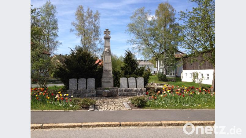 Kriegerdenkmal in der Ortschaft Fuhrmannsreuth. exb