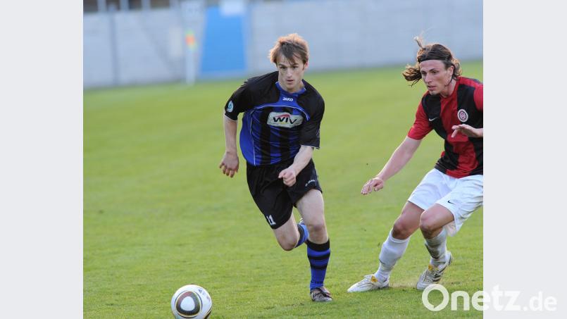 Alexander Geiger trug das Trikot der SpVgg SV Weiden von 2007 bis 2010, also in den Jahren der Bayernliga-Meisterschaft und des Regionalliga-Aufstiegs. Seit fünf Jahren ist Geiger (links) nunmehr Trainer beim FC Sturm Hauzenberg. Beim Aufeinandertreffen mit seinem Ex-Verein möchte er natürlich als Sieger vom Platz gehen. Alfred Schwarzmeier