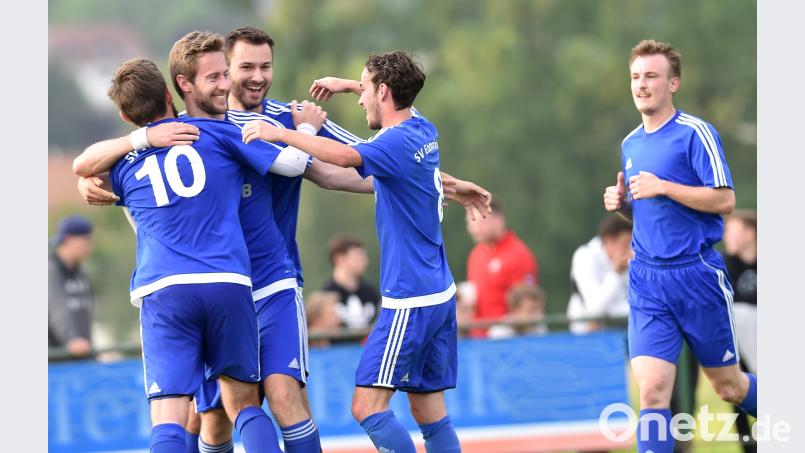Der Jubel in der Relegation über den Klassenerhalt ist beim SV Etzenricht verklungen. Alle Konzentration richtet sich bei den Blau-Schwarzen auf den Saisonauftakt an diesem Samstag zu Hause gegen den VfB Bach. Alfred Schwarzmeier