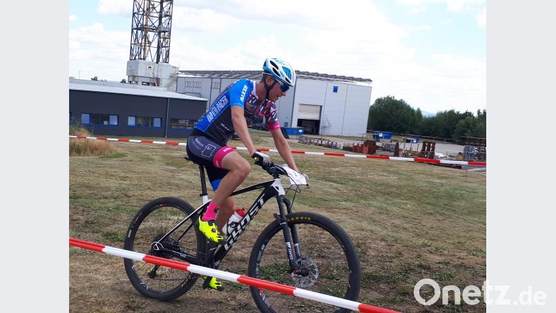 Mountainbiker Marco Holzwarth vom RSC Neukirchen schaffte beim Bohrturmcup in Windischeschenbach mit Platz drei den Sprung aufs Treppchen. lhc
