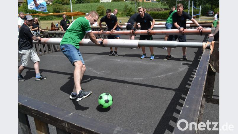 Wie beim Fußball ist auch beim Lebendkickern Technik gefragt. dse