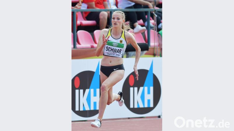 Weltmeisterin: Gold für Corinna Schwab in der 4x100-Staffel. Iris Hensel