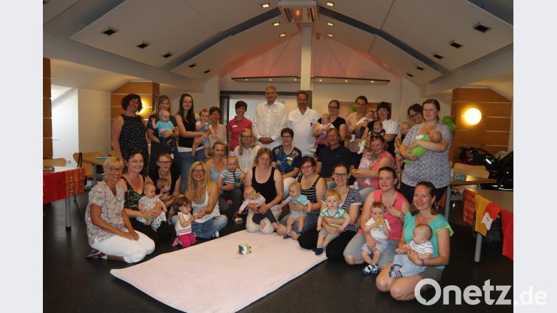 Andere Mütter, andere Sitten. Im Stillcafé des St.-Anna-Krankenhauses können die Zuhörer viel über die Widrigkeiten erfahren, denen Mütter in manchen Ländern ausgesetzt sind. exb