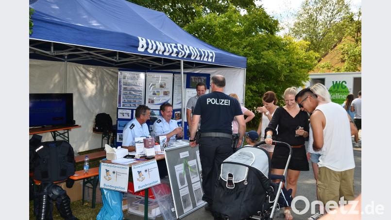 Langeweile kommt am Stand der Bundespolizei zu keiner Minute auf. fjo