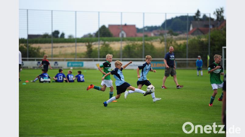 Die kleinen Kicker zeigten ihr Können im Turnier. brü