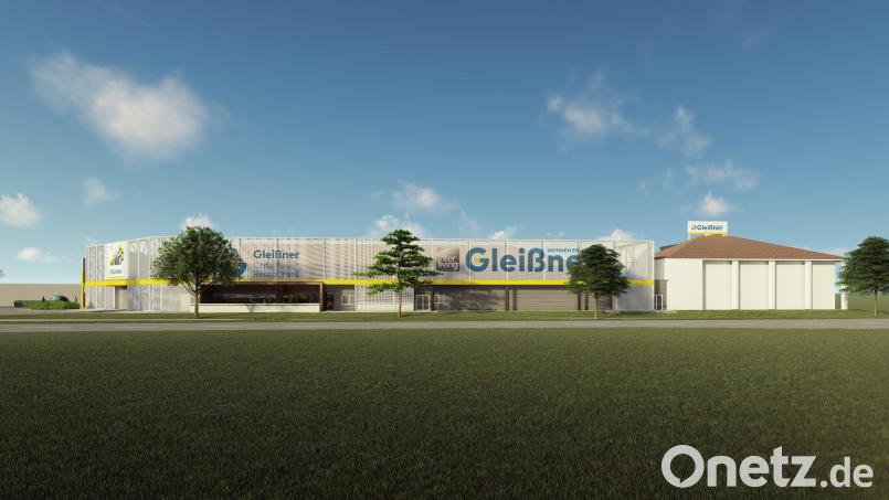 In Richtung B 15 müssten für die neue Fassade des Möbelhauses, das es seit 146 Jahren gibt, einige Bäume gefällt werden, die sehr nah an der Gebäudewand gepflanzt sind. Dafür gibt es auf der anderen Straßenseite eine Ersatzpflanzung auf Stadtgrund. ARchitekturbüro holzmüller + detsch architekten